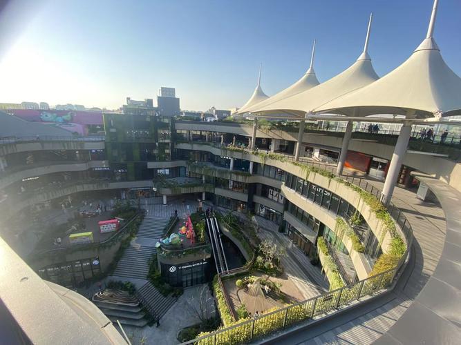 西郊百联电影院 | 最新排片表、团购优惠及周边美食攻略（上海长宁观影推荐）