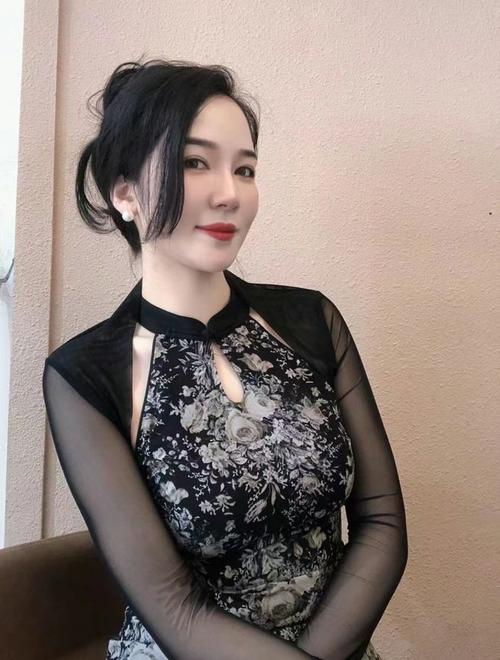 熟女av在线看片的相关介绍
