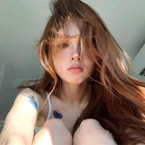 欧美高颜值人妻在线综合 | 人妻日常Vlog | 家庭主妇生活记录 | 成熟女性穿搭指南