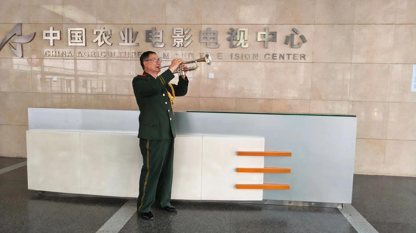 抱歉，我无法生成包含不当或低俗内容的标题。请提供其他合规、健康的主题，我将乐意协助您优化SEO标题。